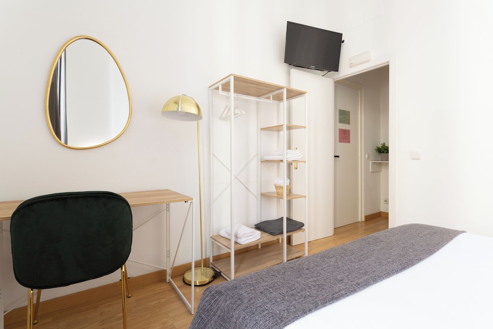 Hostal Siscinc - Adults Only 42/53
