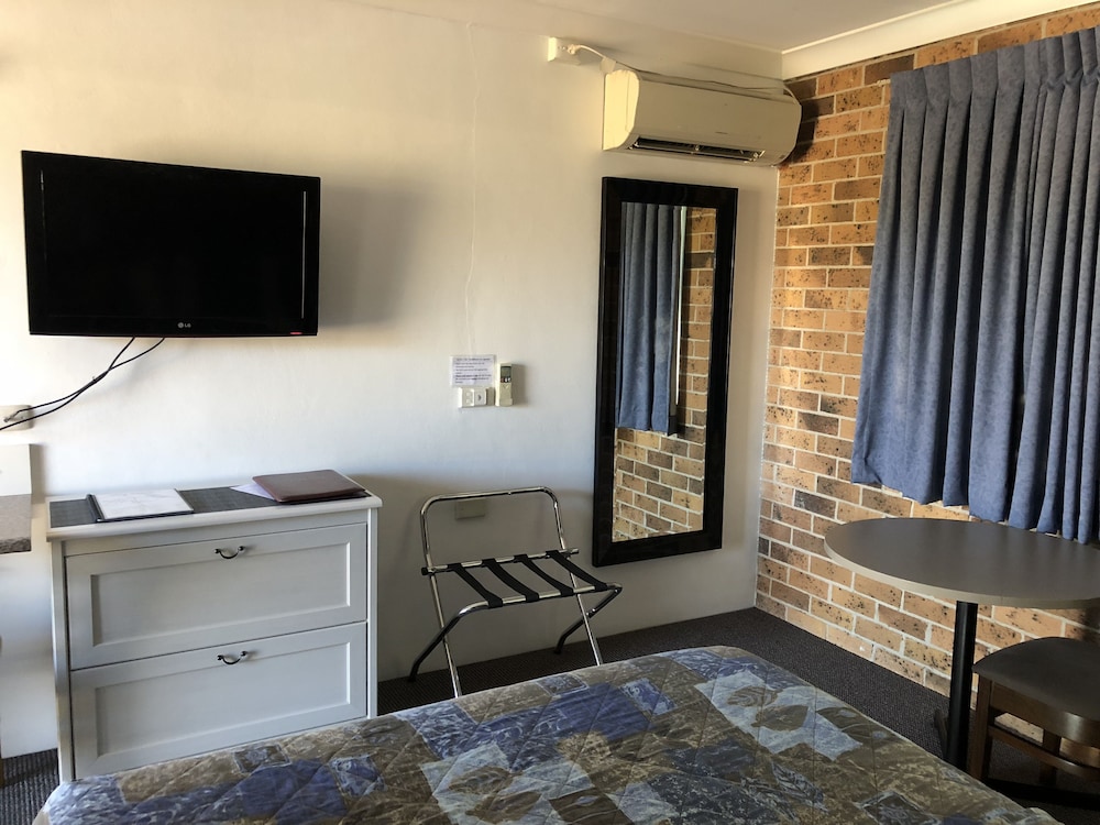 Golden Grain Motor Inn 19/62