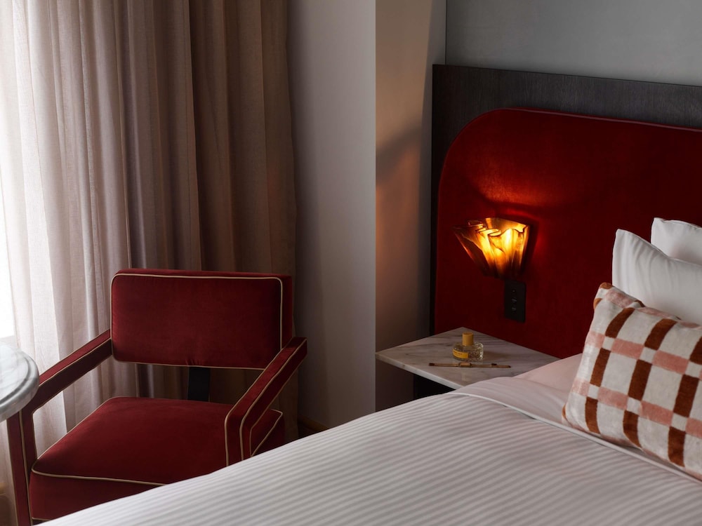 Hotel Morris Sydney - Handwritten Collection 31/50