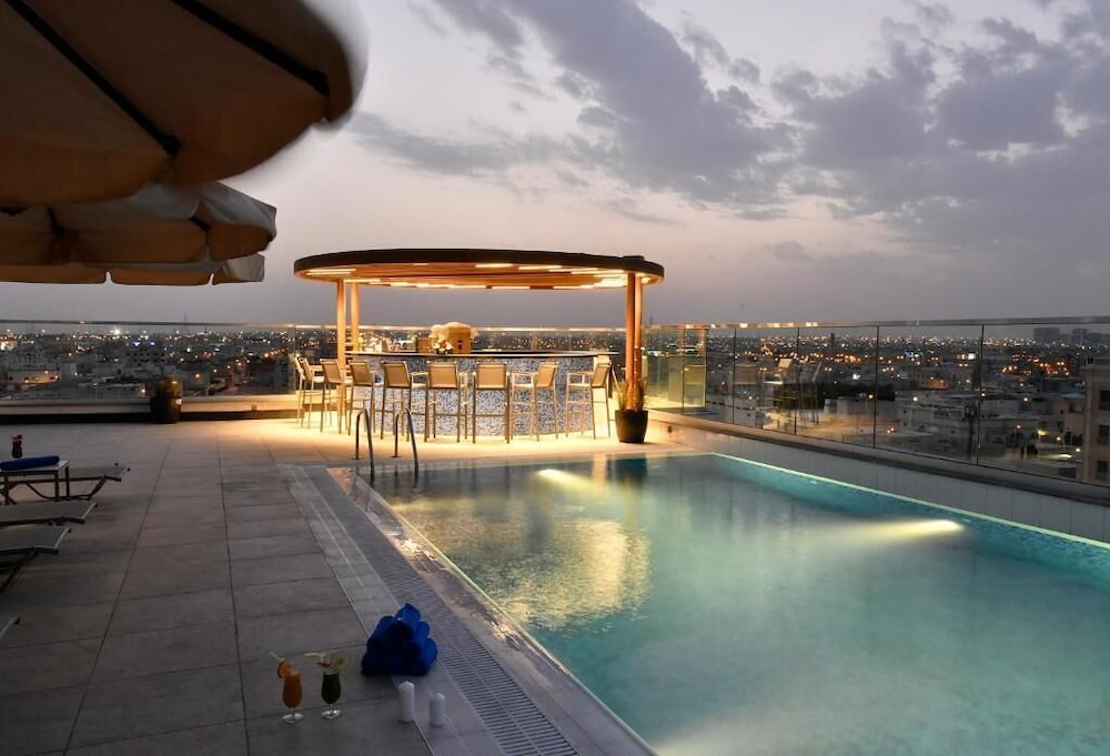 فندق جولدن توليب الرياض(Golden Tulip Riyadh) 25/50