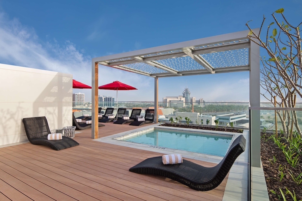 Radisson Red Dubai Silicon Oasis 22/50