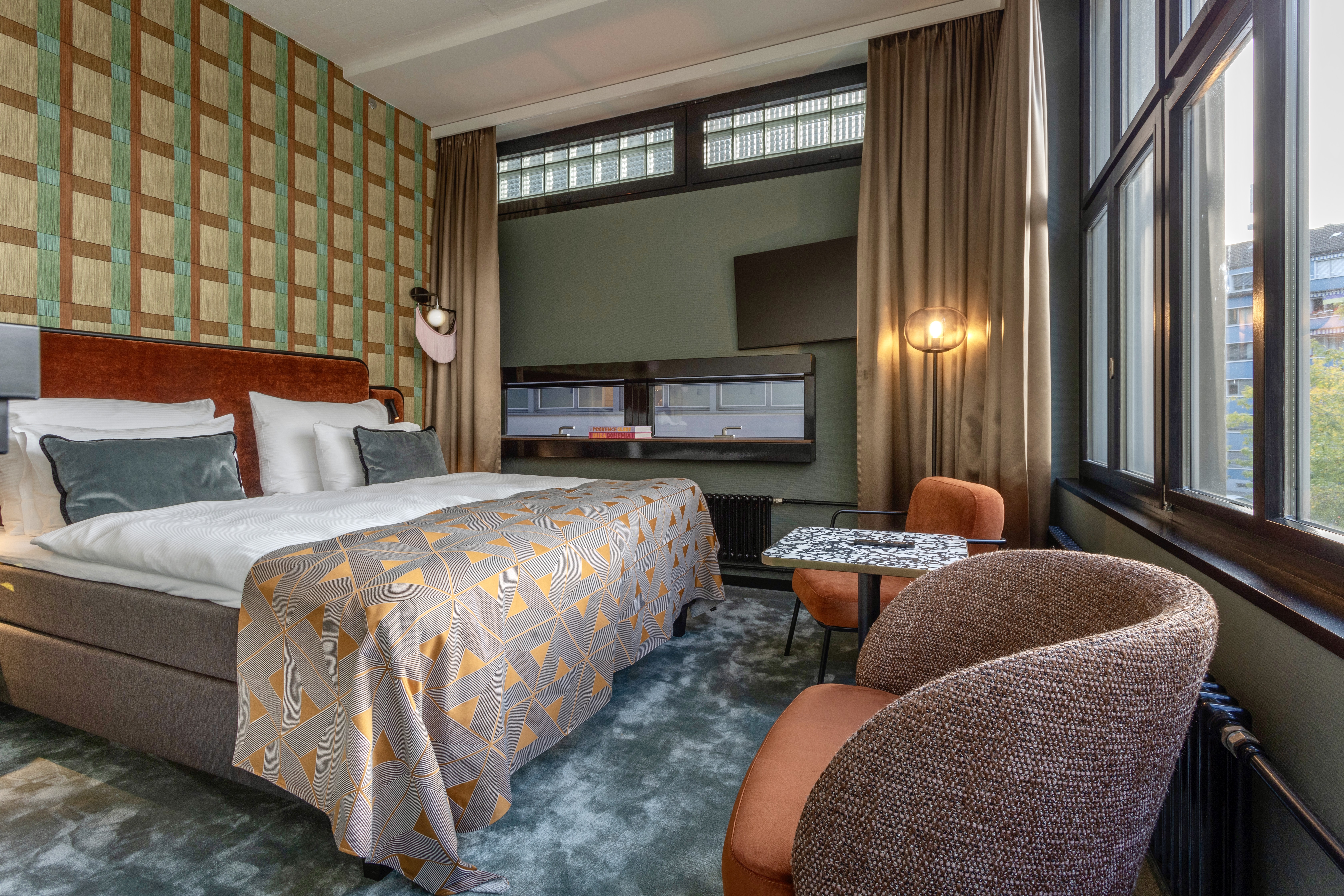 SIGNATURE, JUNIOR SUITE