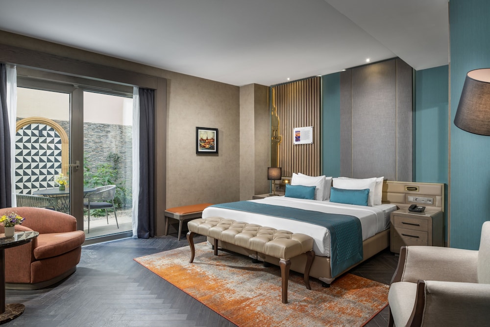GARDEN, DOUBLE BED