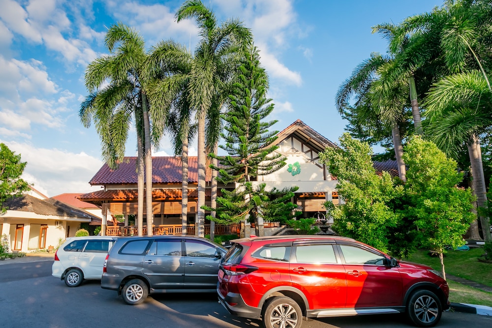 LOMBOK GARDEN HOTEL 63/70