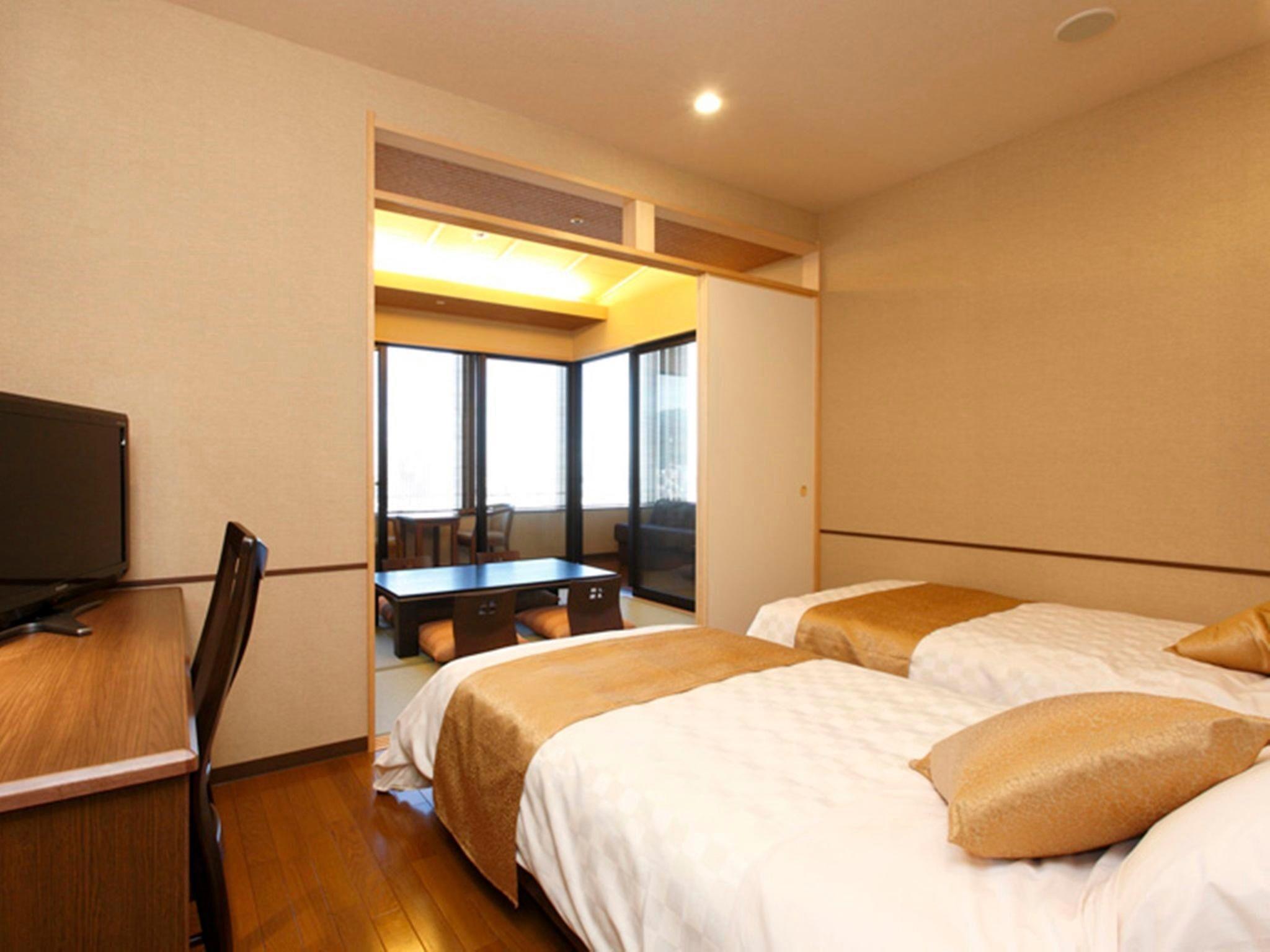 KOBE HARBORLAND ONSEN MANYO-CLUB 8/30