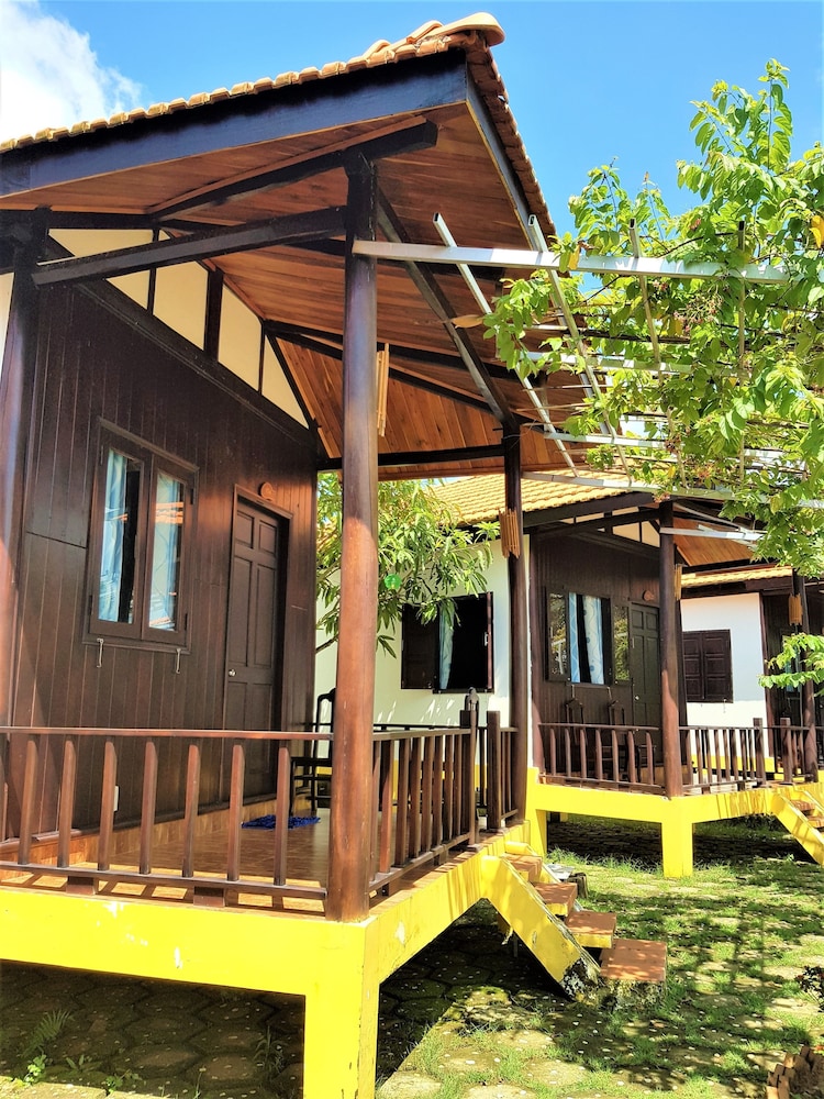 Hung Vuong Resort 4/50