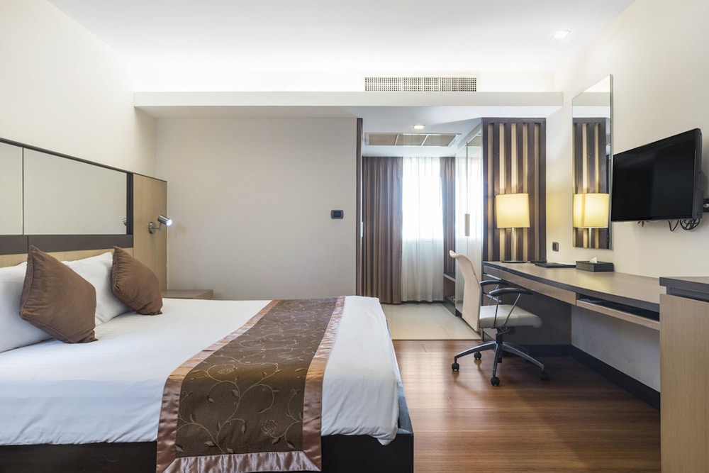 Super, Deluxe, Double Bed