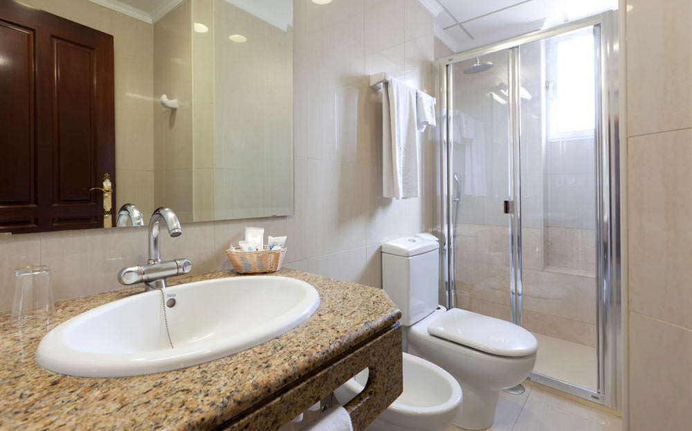 Don Curro Hotel 45/46