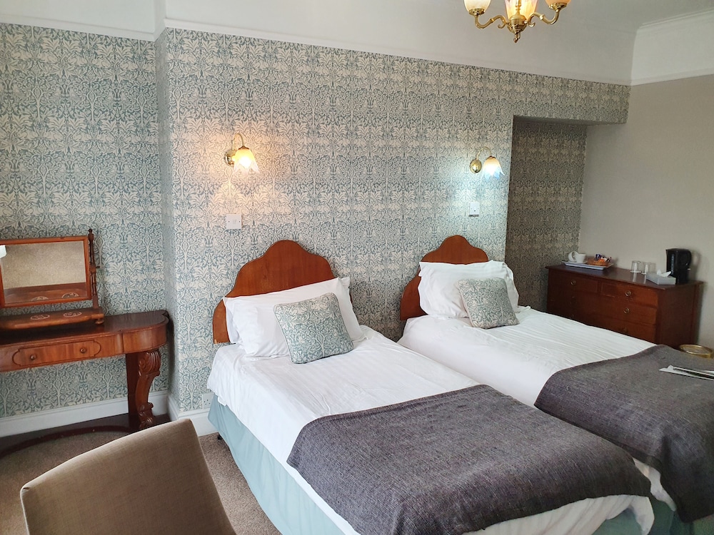 Holmwood House Hotel 8/23