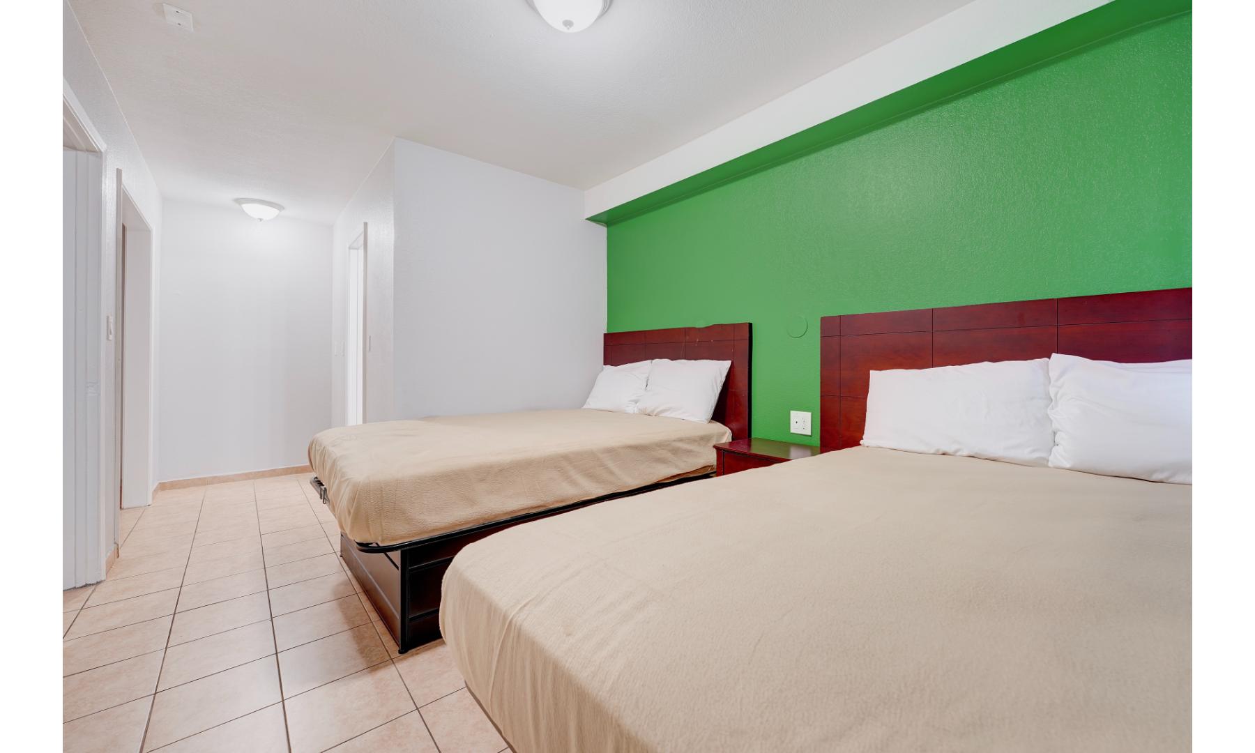 Premium 2 Full Bed with Kitchenette