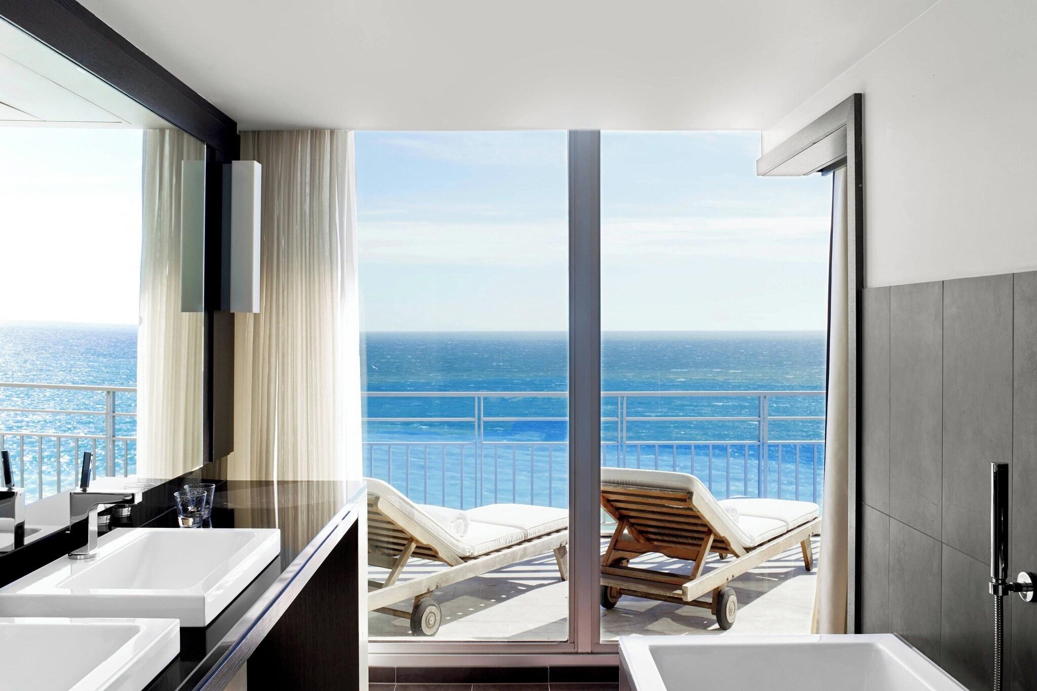 جناح جونيور بسرير كينج بإطلالة على البحر، LE MERIDIEN NICE 2/2
