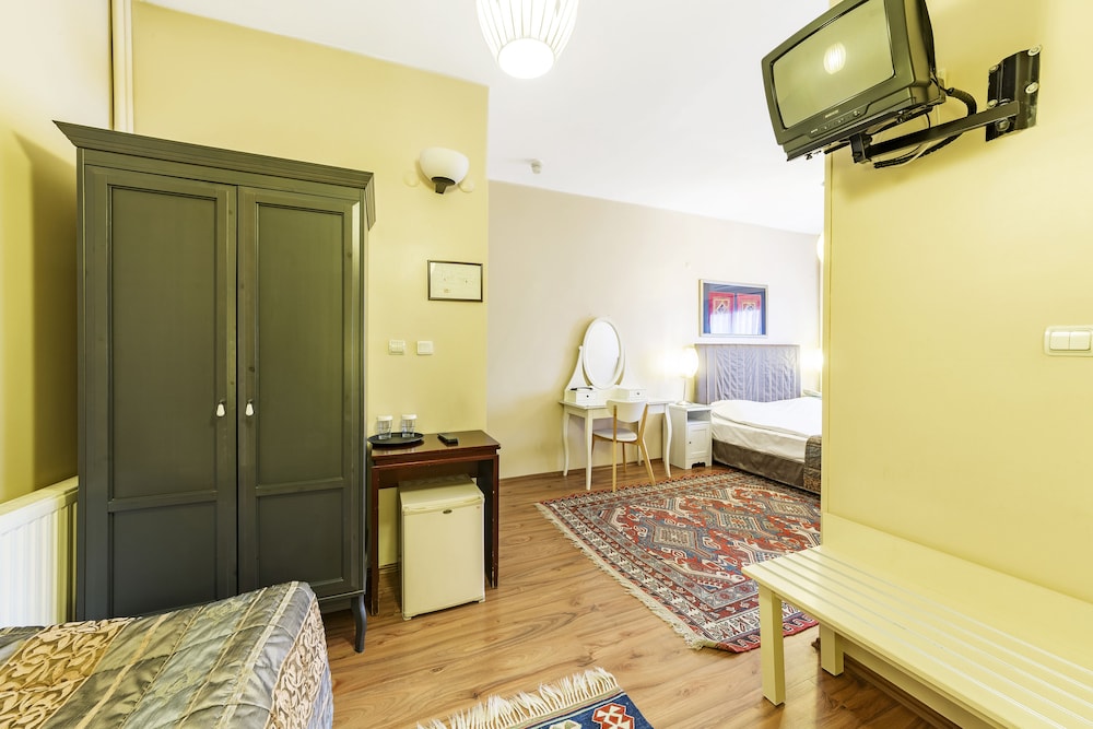 Hotel Fehmi Bey 53/75