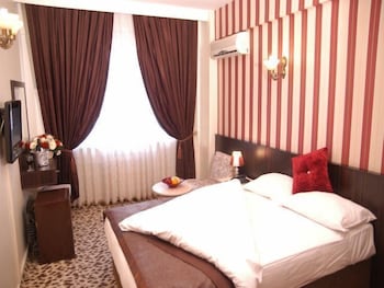 Maya Hotel 11/37
