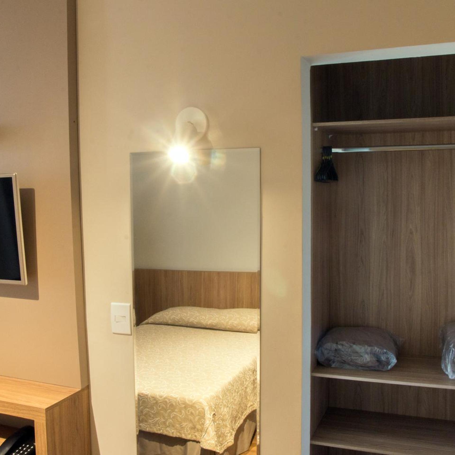 Real Hotel 17/30