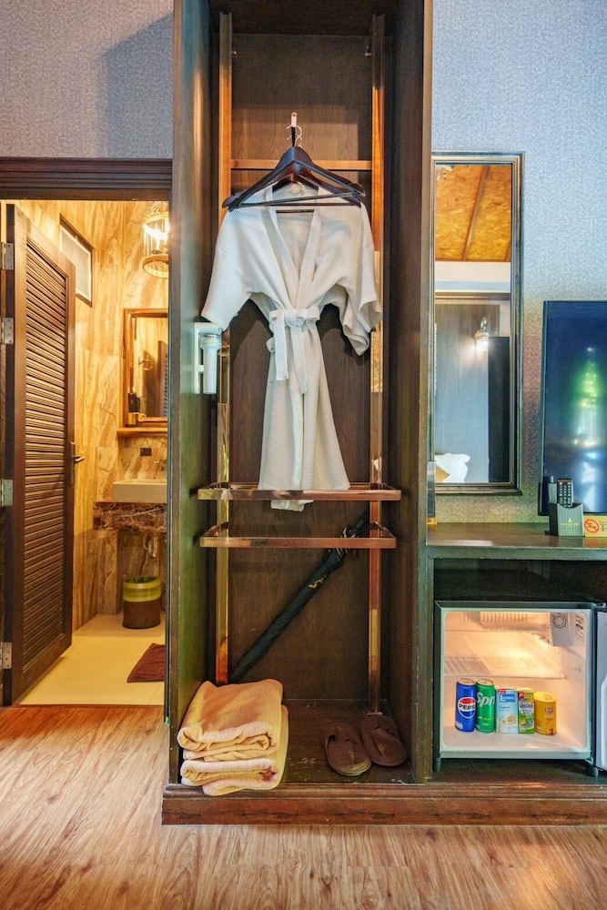 Khum Damnoen Resort 23/50