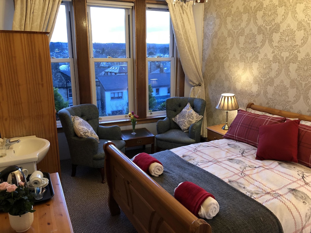 Castle Walk Bed & Breakfast 24/47