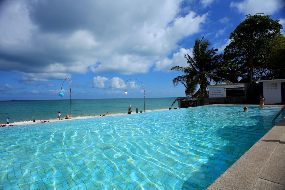 The Hive Hotel Samui 9/71