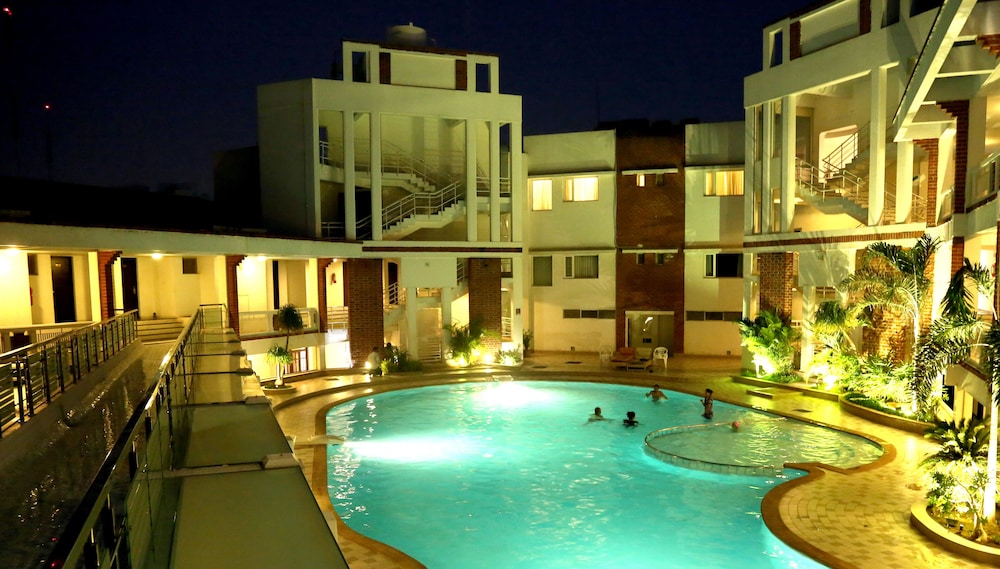 Prakruti Resort 29/31