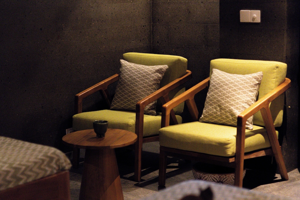 Kahayana Suites 28/47