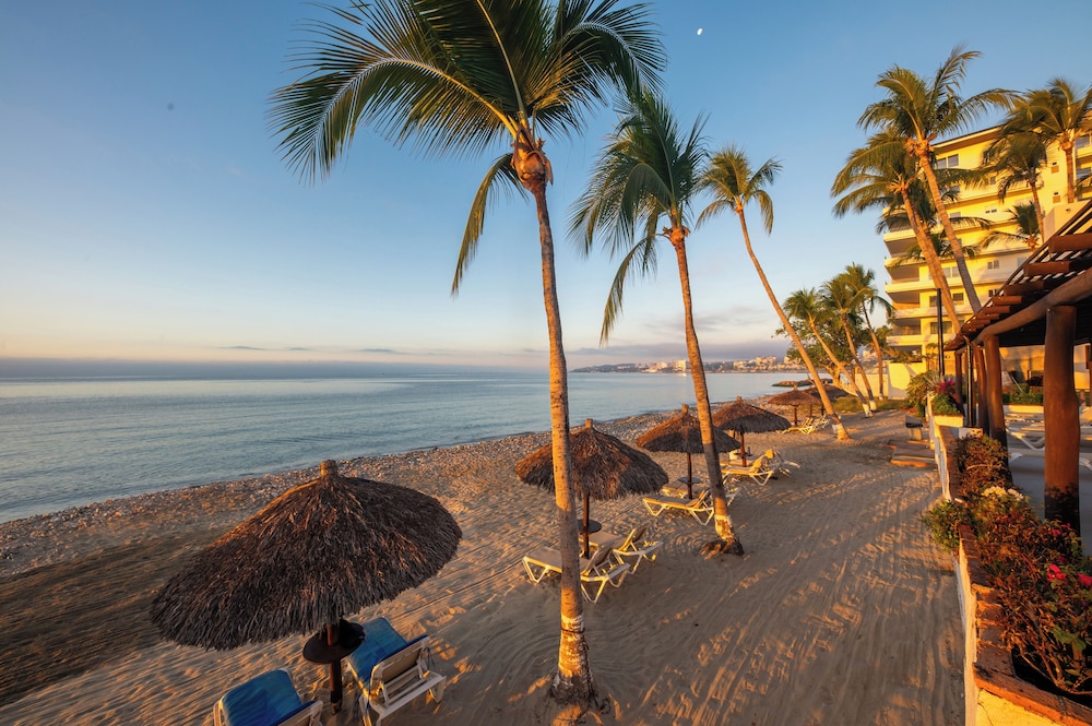 Vista Vallarta All Suites on the Beach 70/75