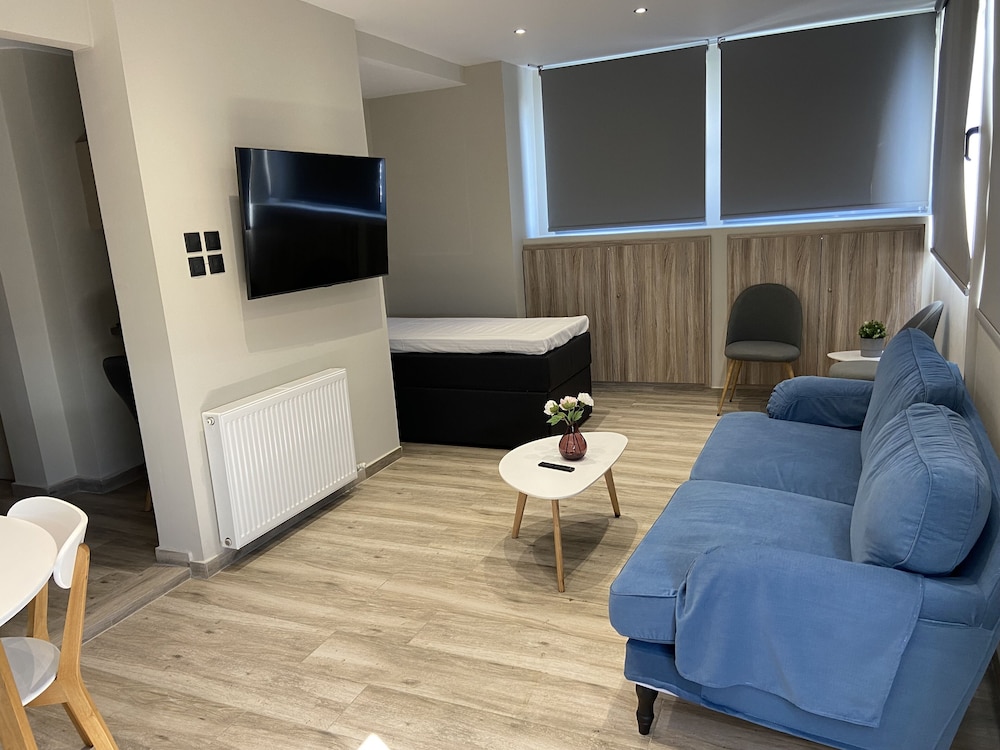 Connect Studios & Apartments 25/47