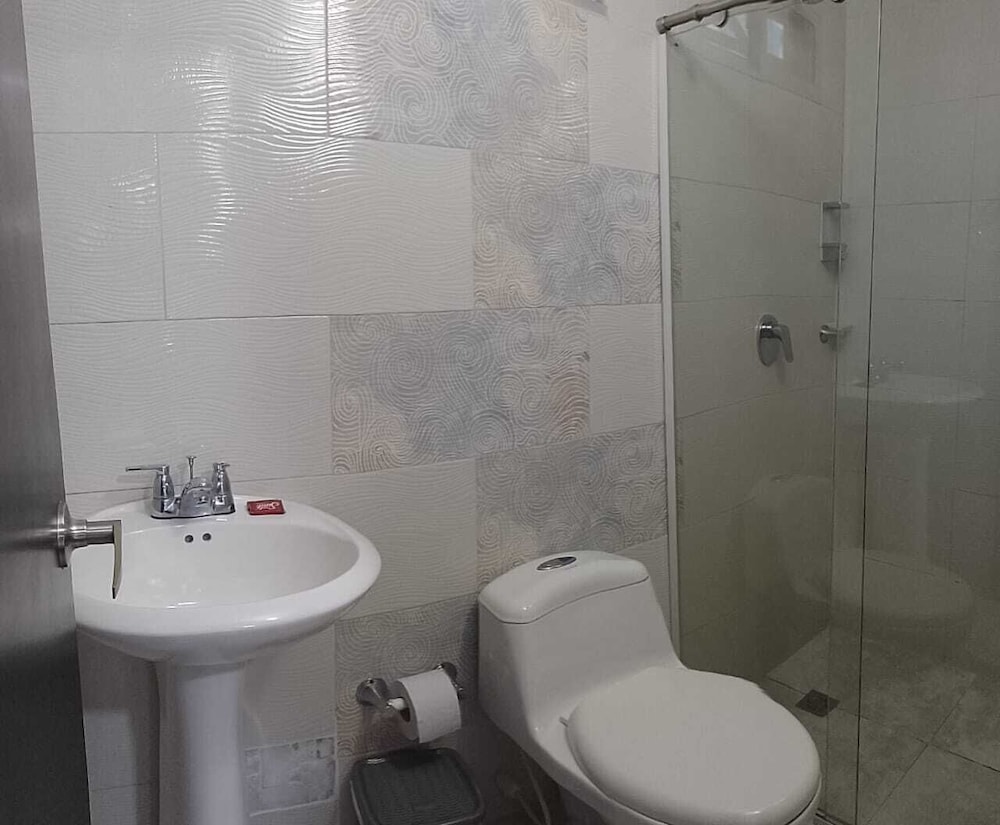 Hotel Med 94 Barranquilla 39/43