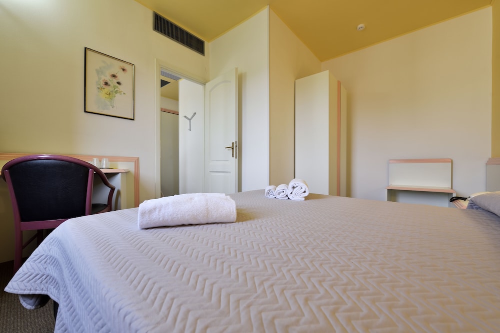 Orri Hotel 14/55