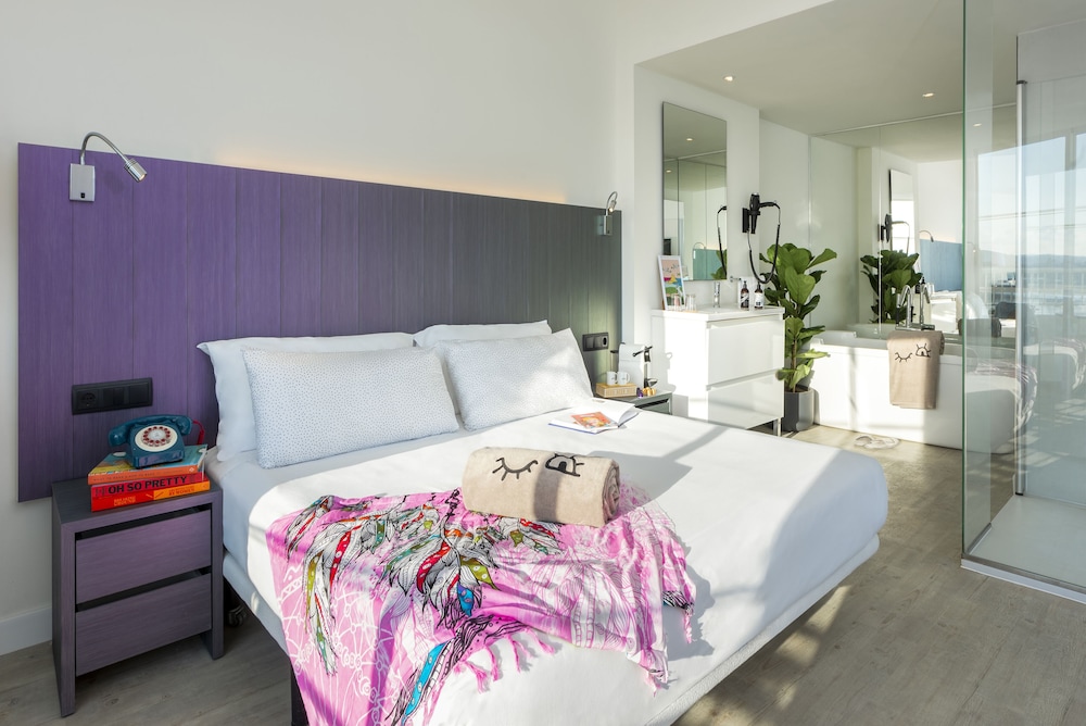 Innside Ibiza 17/64
