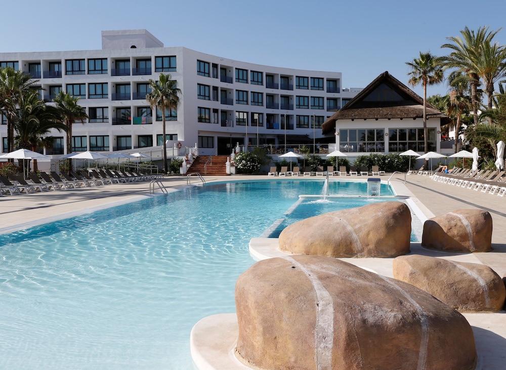 Marvell Club Aparthotel 2/64