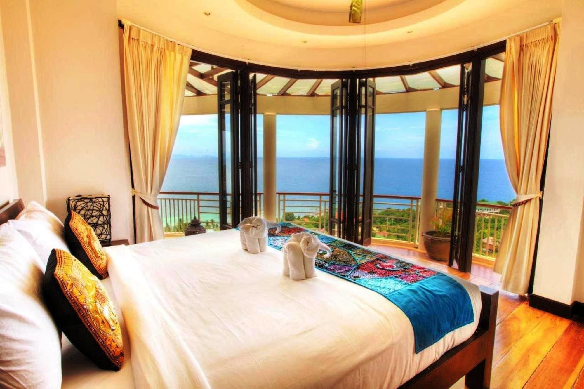 2 BEDROOMS, SUNSET, PENTHOUSE