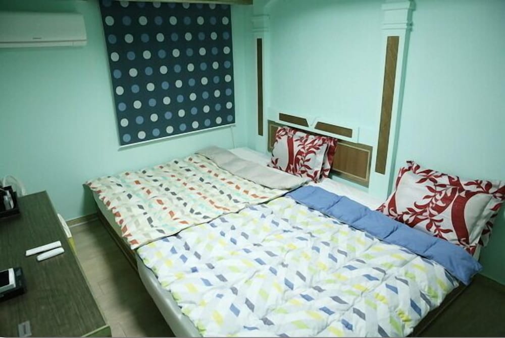 Moiri Guesthouse - Hostel 9/26