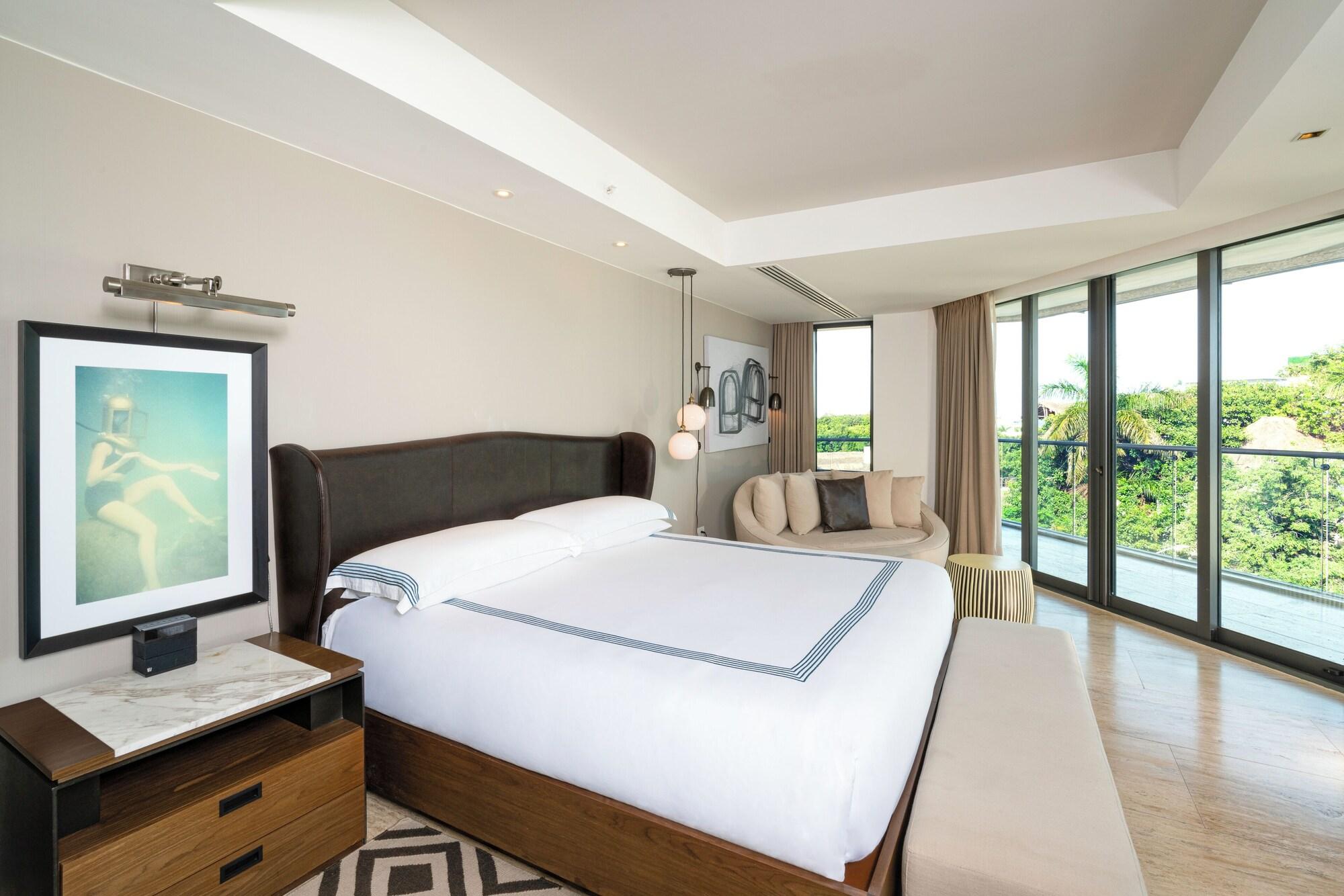Downtown House, Suite, Quintuple