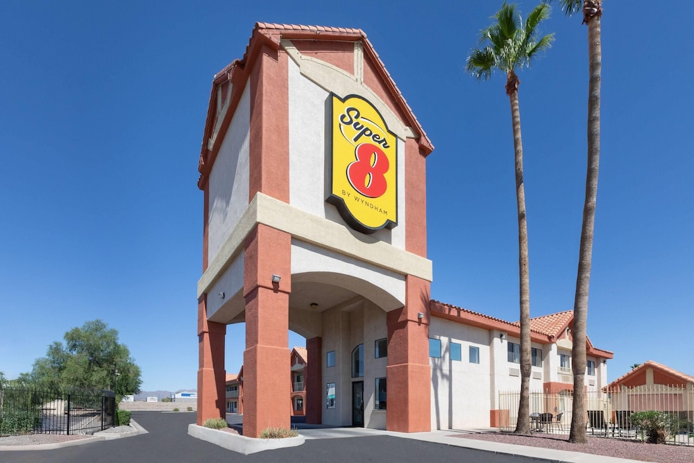 Super 8 by Wyndham Tucson/Grant Road Area AZ 1/50