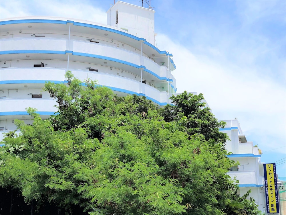 Sunset Hills Inn Naha 3/50