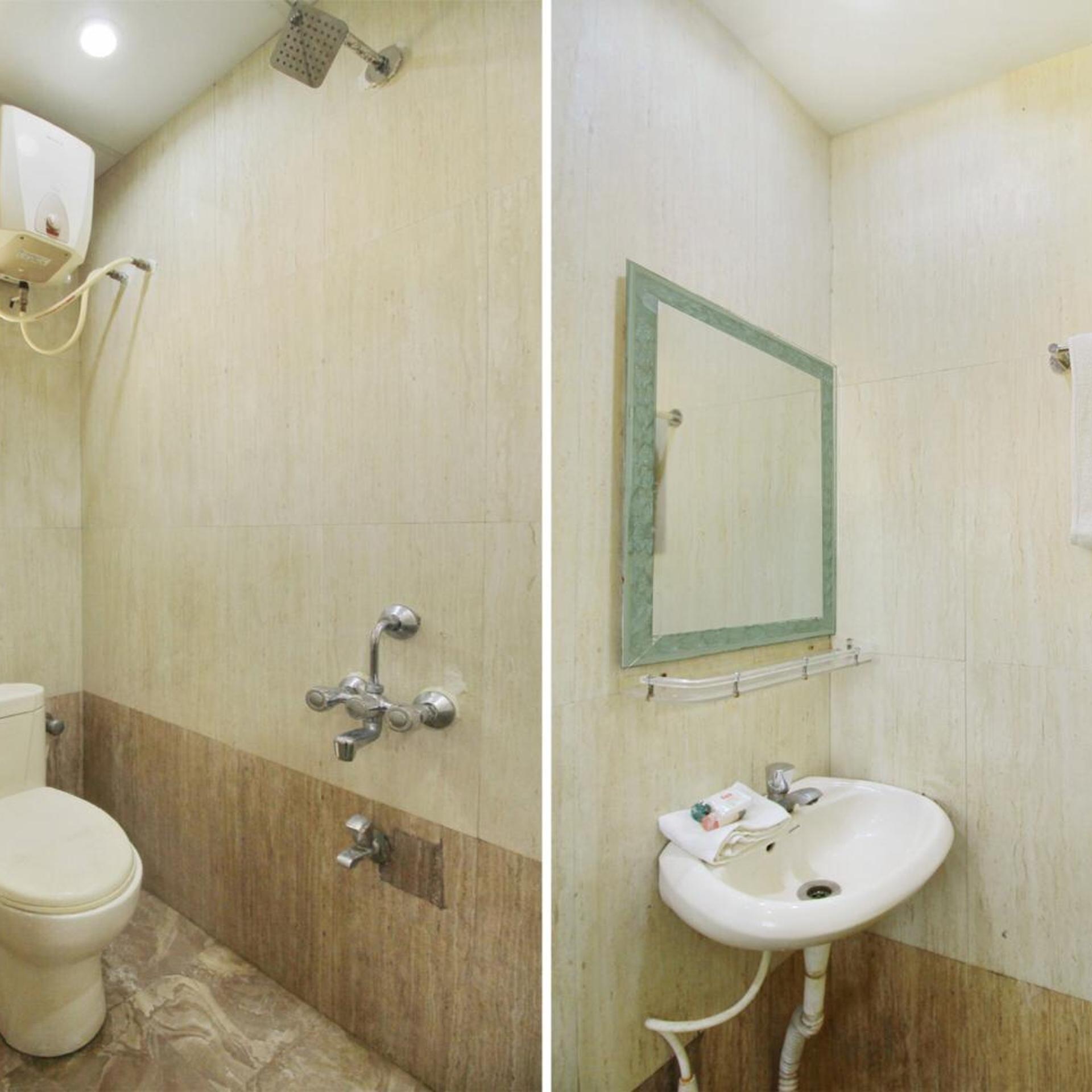 Oyo 4584 India Gate 51/54