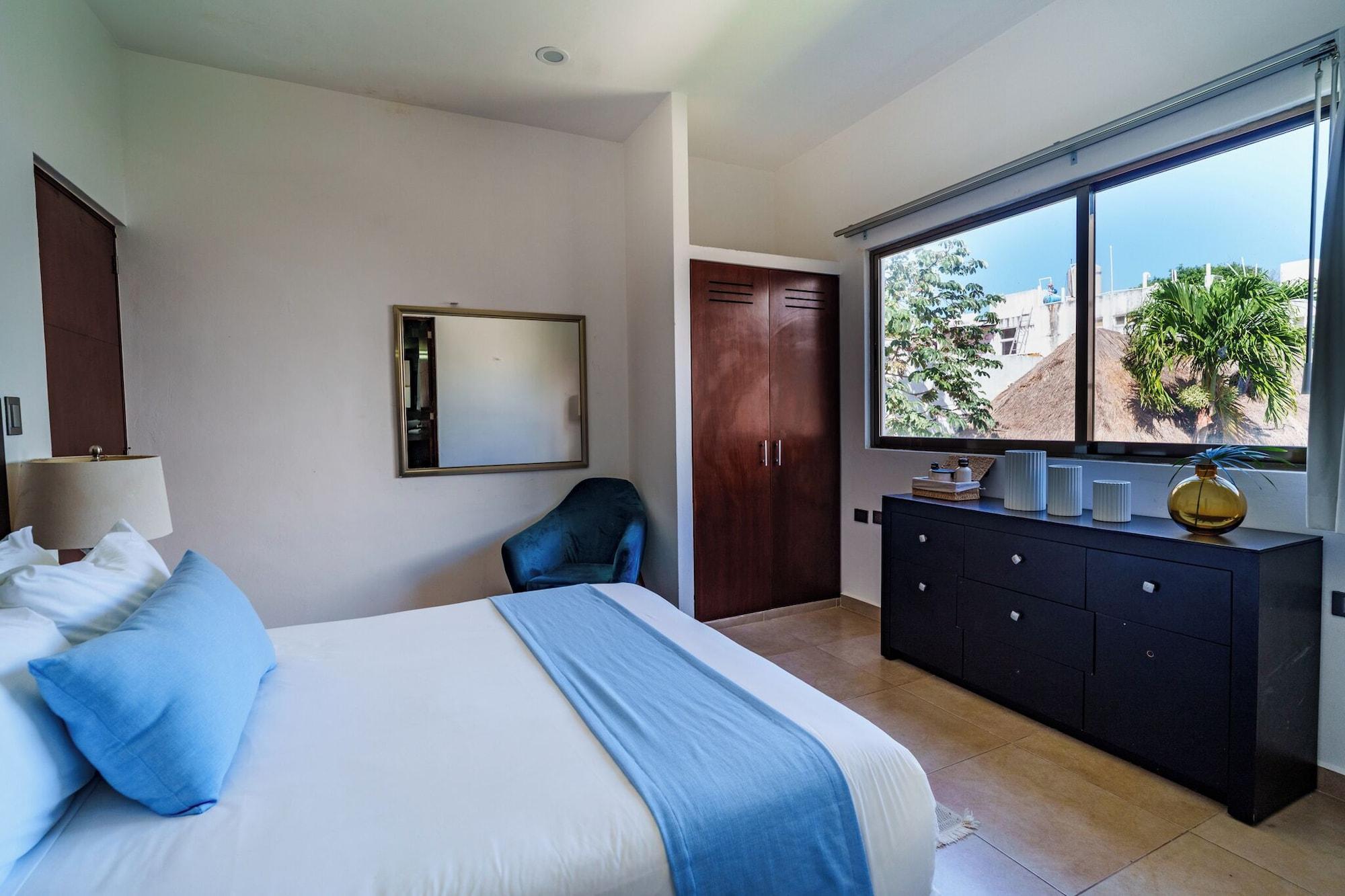 Condo, Multiple Bedrooms, Deluxe, Partial Ocean View, Kitchen