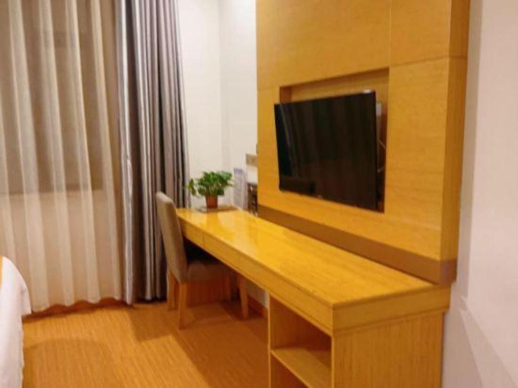 GreenTree Inn ShangHai Fengxian District XiaoTang Road Hotel 9/50