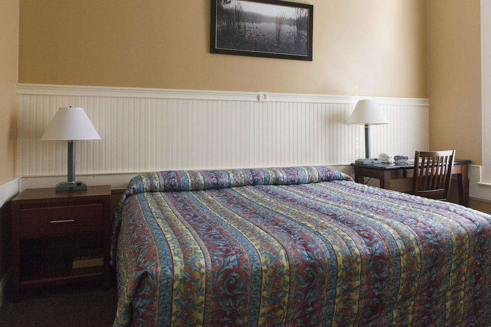 Grant Hotel 24/45