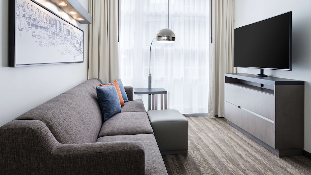 HYATT HOUSE WASHINGTON DC / THE WHARF 33/64