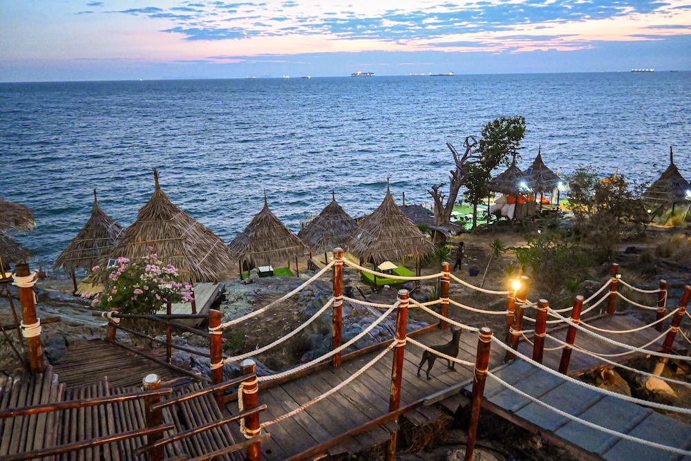 Paree Hut Resort Koh Sichang 30/43