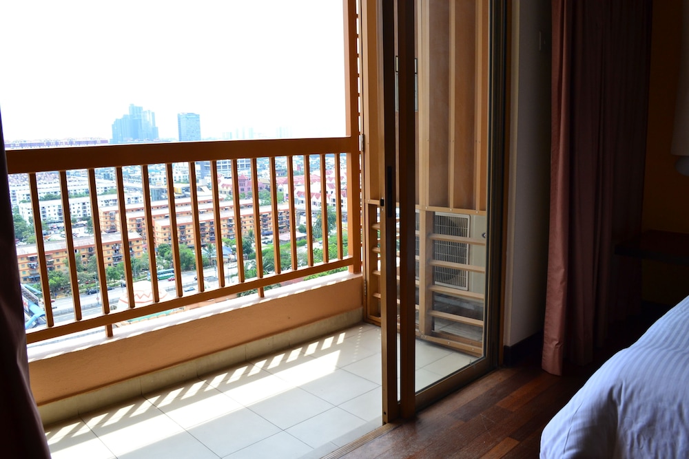 Resort Suites At Bandar Sunway 44/68