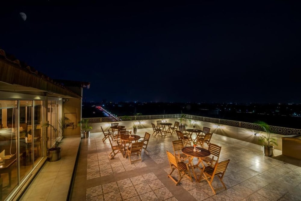 Hotel One Garden Town Lahore 30/31