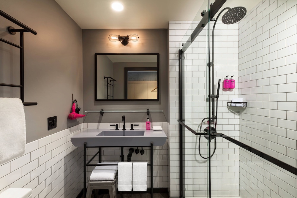 Moxy Boston Downtown 34/68