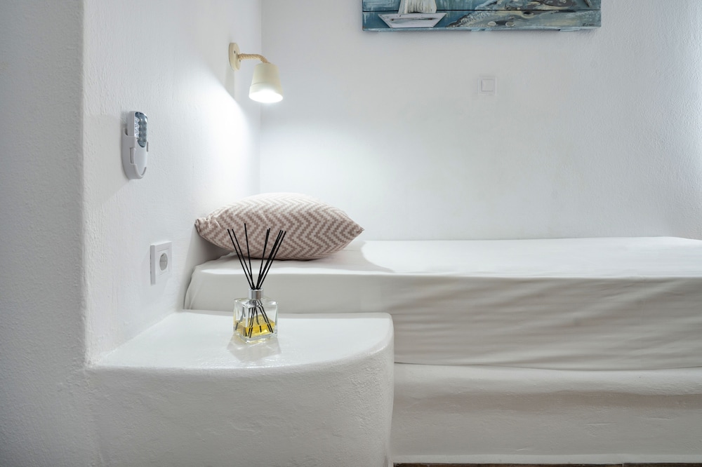 Iris Boutique Hotel 56/74