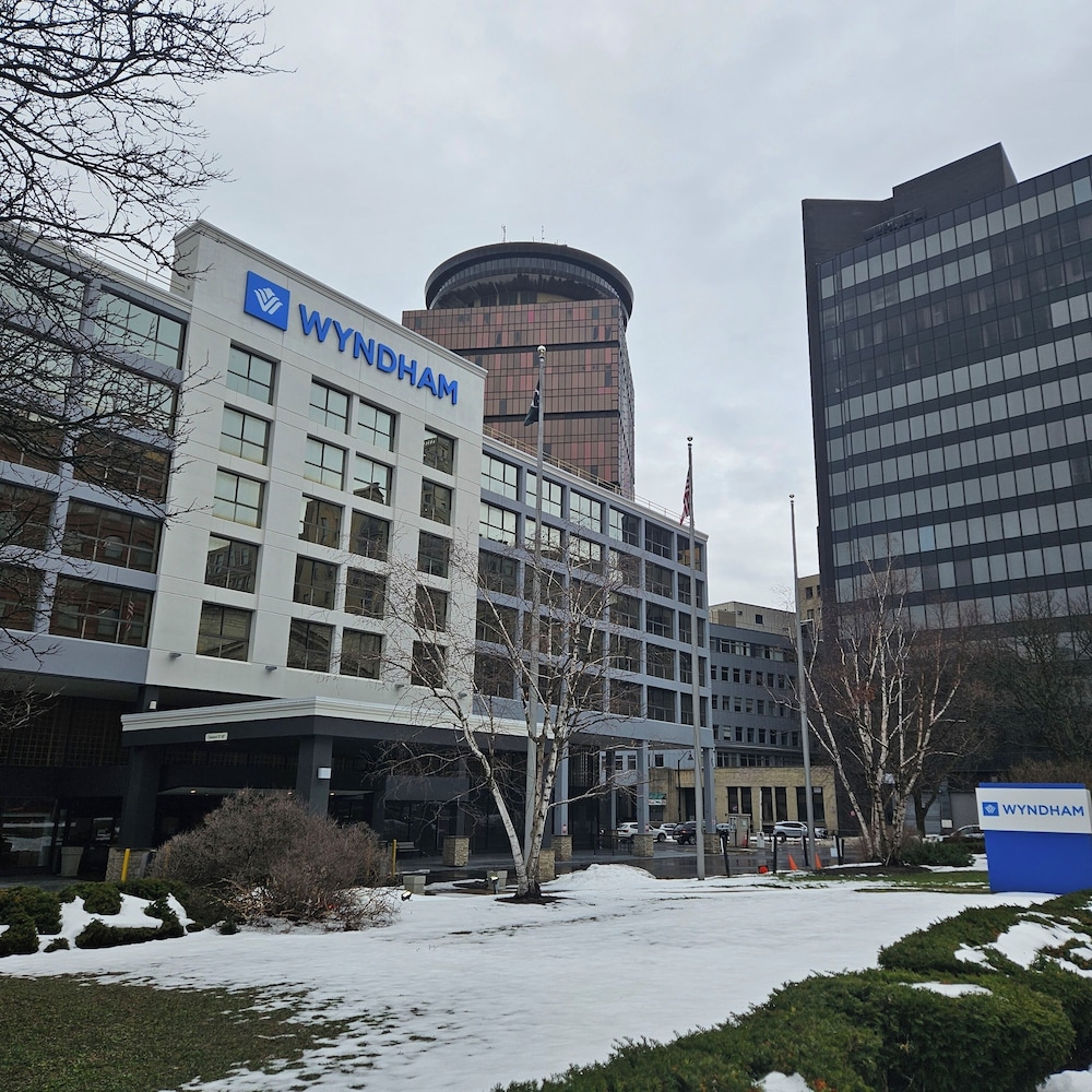 Wyndham Rochester Downtown 4/61