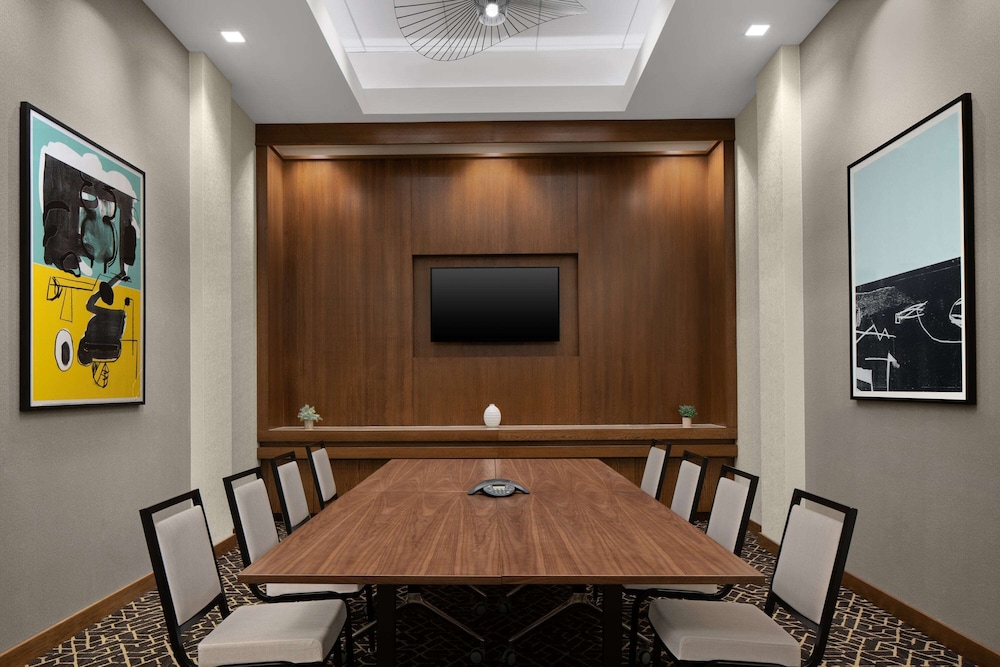 Hyatt Place Atlanta / Perimeter Center 40/49