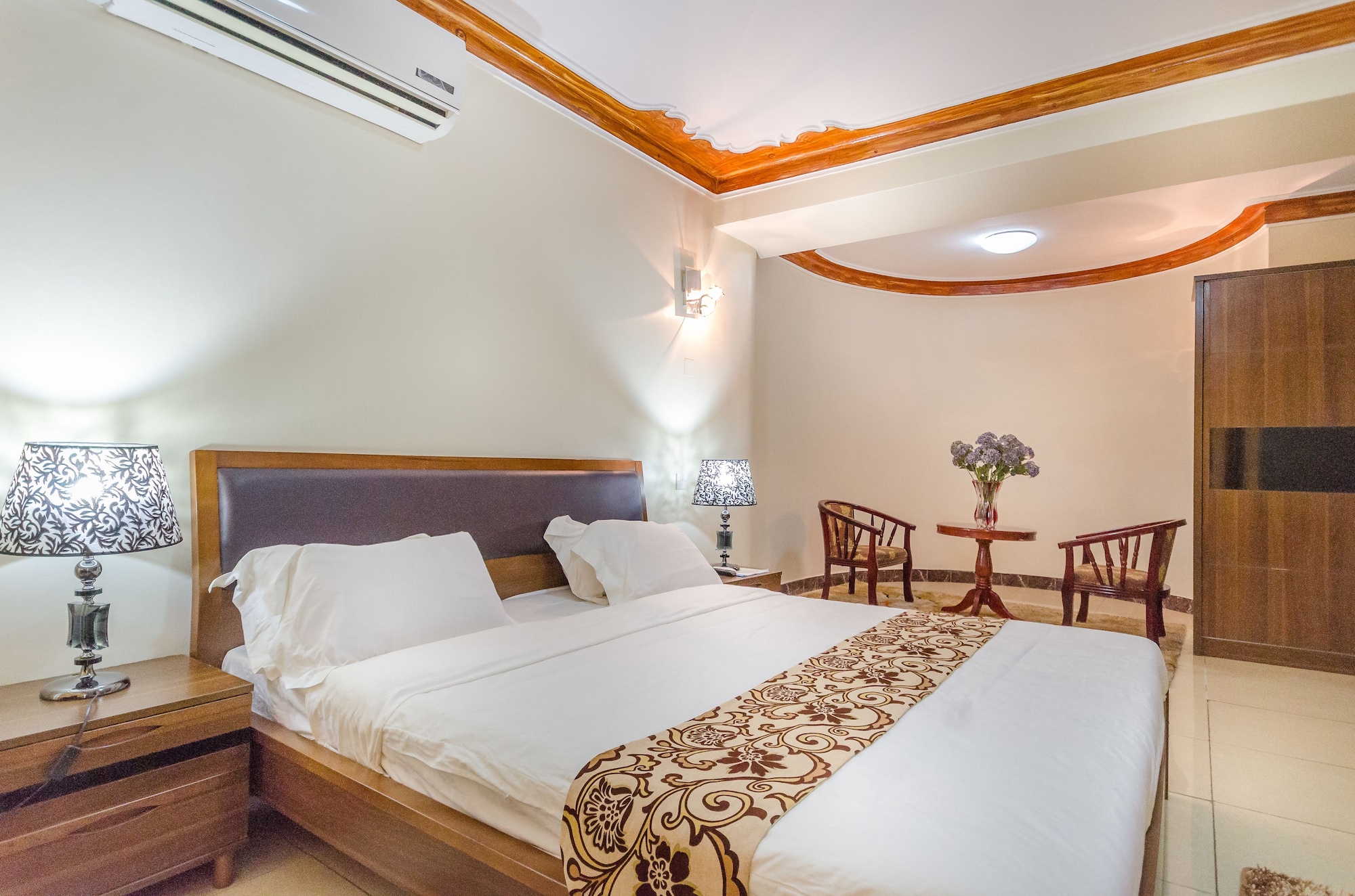 EXECUTIVE, SUITE, CITY VIEW
