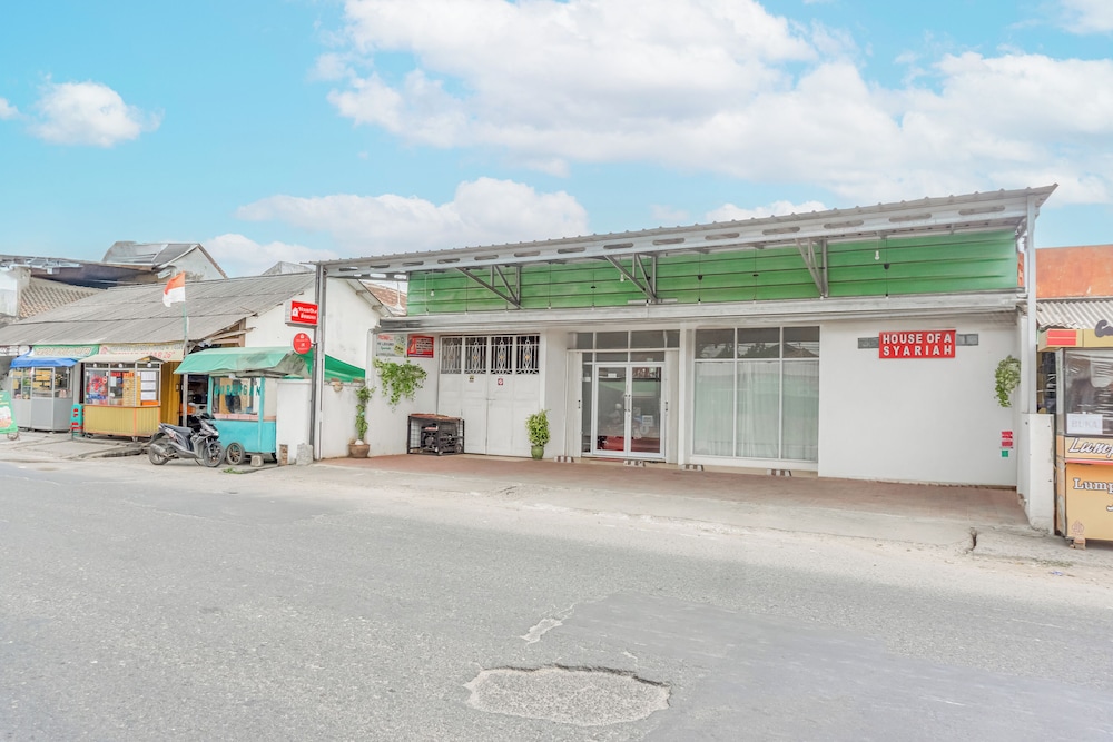 Hotel O Sukarame Near Universitas Islam Negeri Raden Intan Lampung Formerly Hotel Legundi 34/36