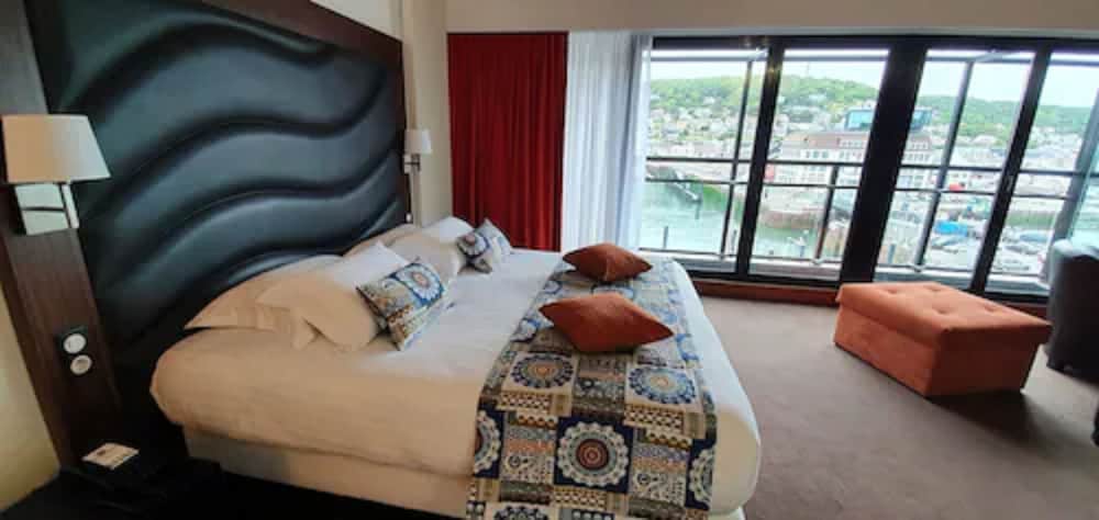 HOTEL LE GRAND PAVOIS 64/87