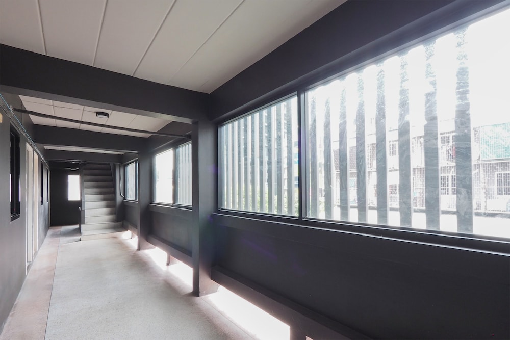 RQ Bangkok Huai Khwang by Collection O in BANGKOK